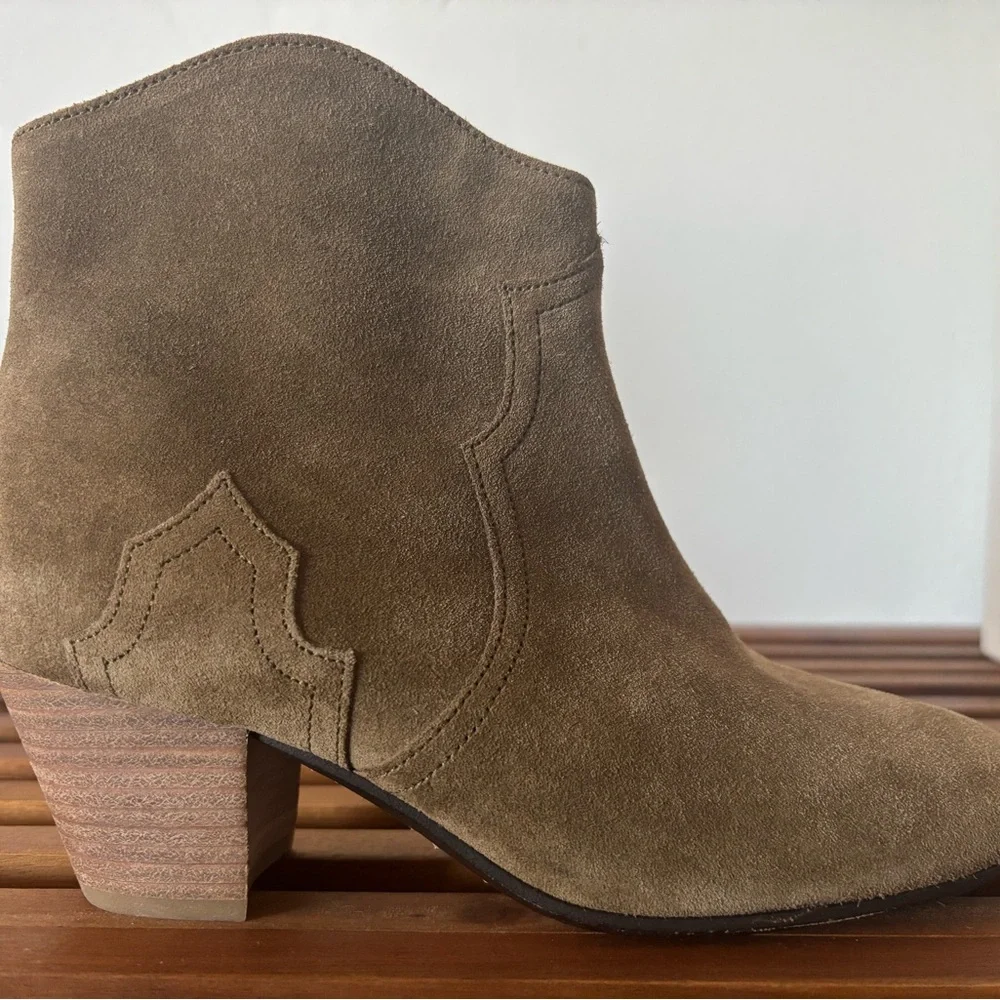 Isabel Marant suede booties with western vibe; soft brown/tan - Picture 5 of 12